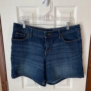 Mid-rise Dark Denim Shorts